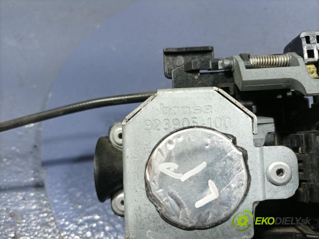 Volvo V40 2013 rukoväť Predné ľavá 31276164