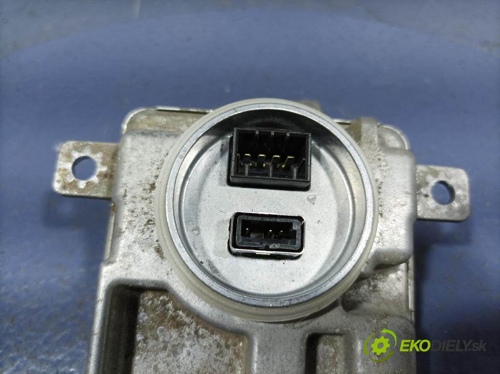 Volvo V40 2013 měnič 7226115099