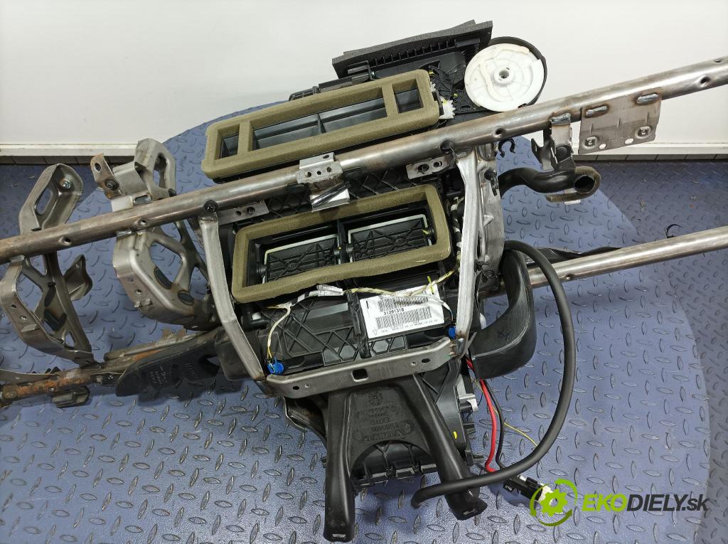 Volvo V40 2013 radiator 31291318