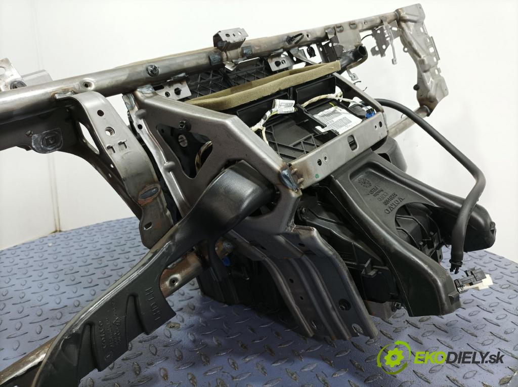 Volvo V40 2013 radiator 31291318