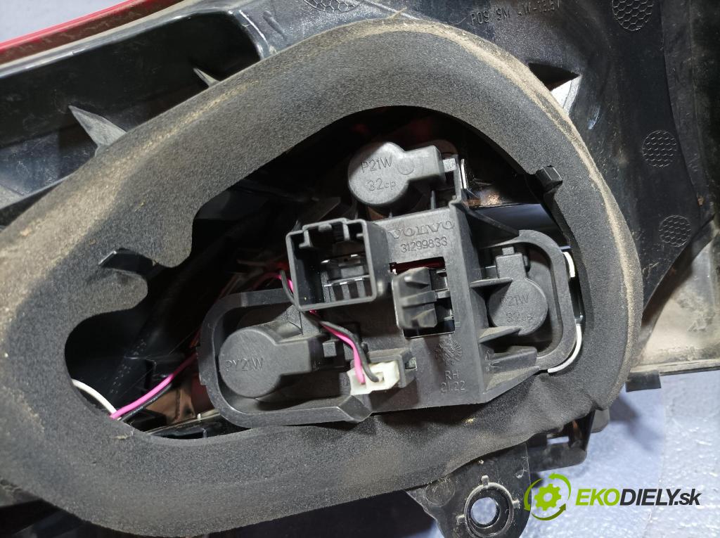 Volvo V40 2013 svetlo / reflektor zad Prava: Vonkajsia: 31395845