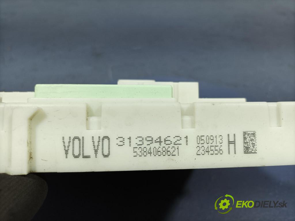 Volvo V40 2013 skříňka Pojistky 31394621