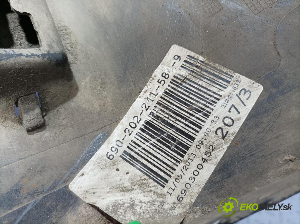Volvo V40 2013 lišta Práh: 31265847