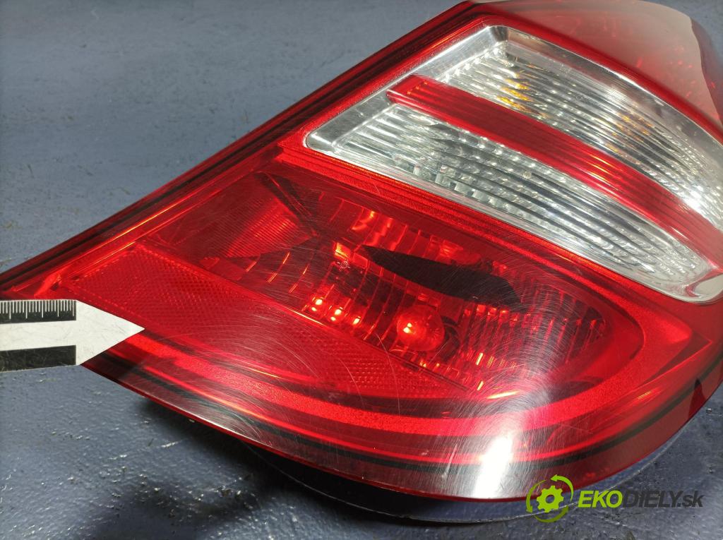 Hyundai I30 2011 svetlo / reflektor zad Prava: Vonkajsia: 92402-2R0