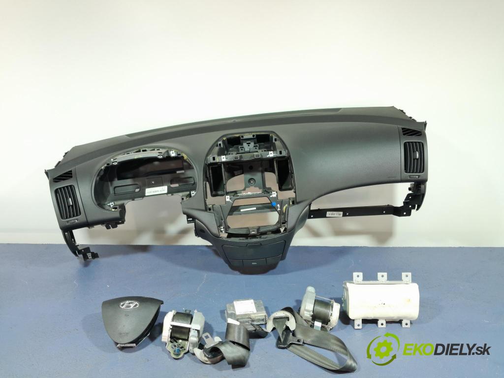 Hyundai I30 2011 kokpit,přistrojova deska 84530-2R000