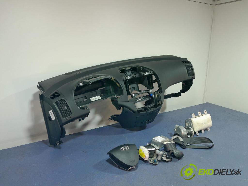 Hyundai I30 2011 kokpit,přistrojova deska 84530-2R000