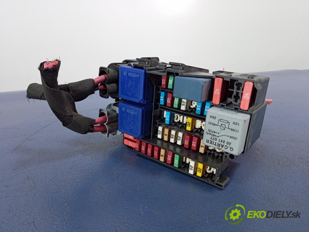 Renault Megane 2009 skříňka Pojistky 1801330-1