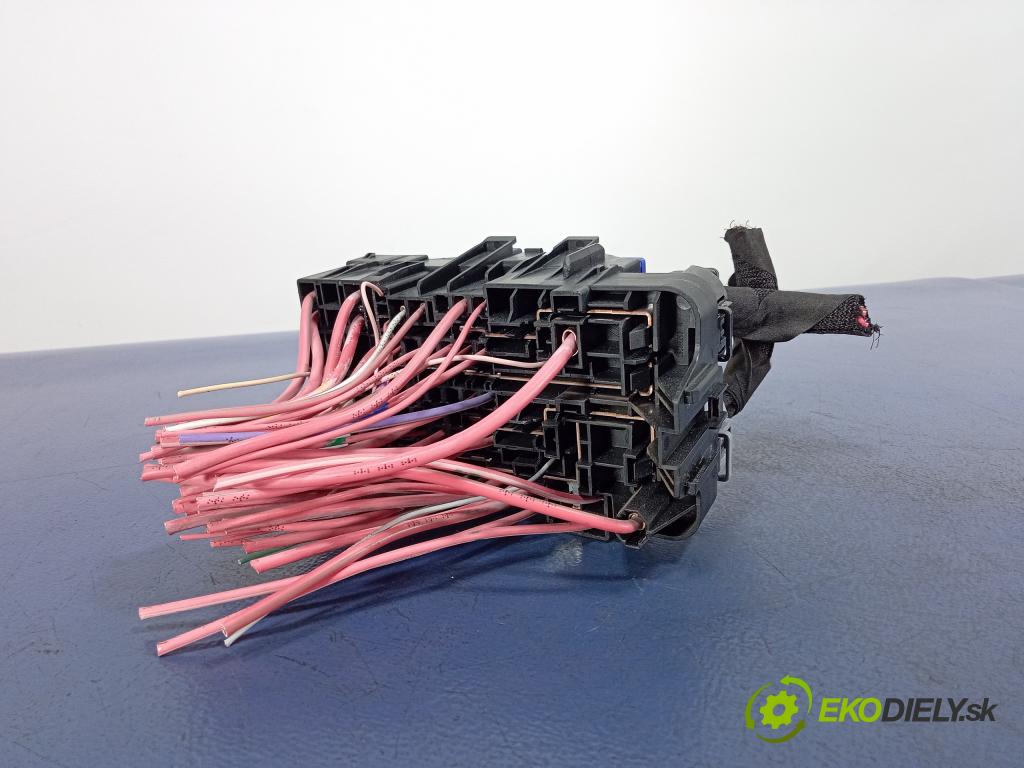 Renault Megane 2009 skříňka Pojistky 1801330-1