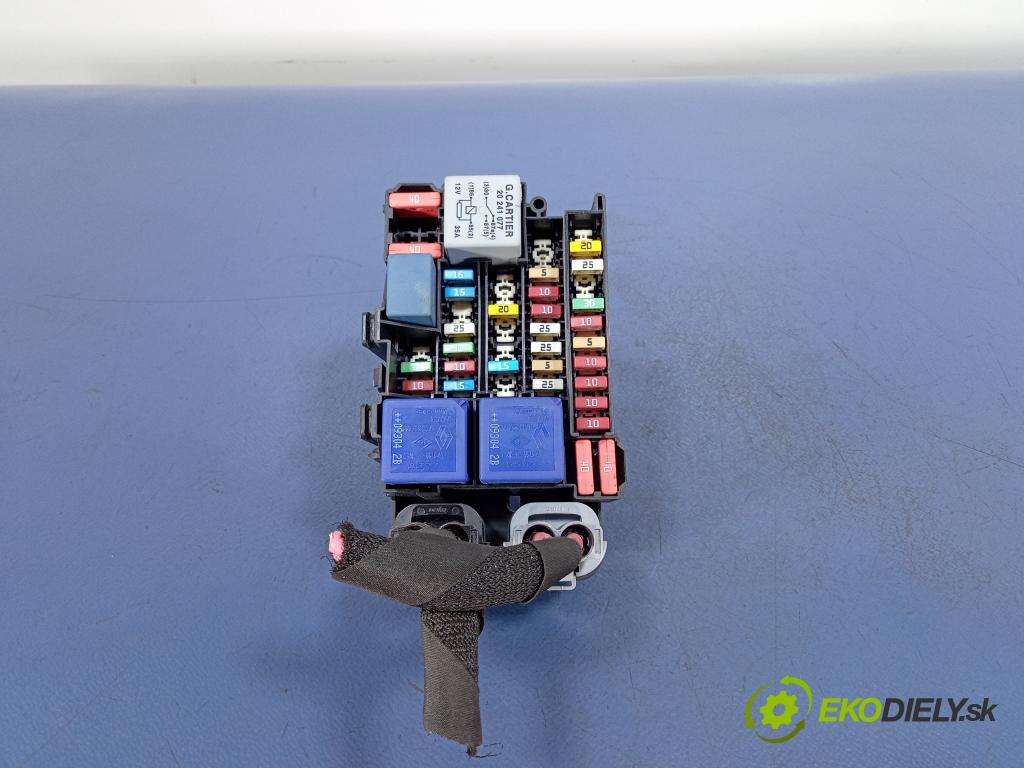 Renault Megane 2009 skříňka Pojistky 1801330-1