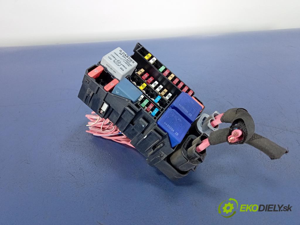 Renault Megane 2009 skříňka Pojistky 1801330-1