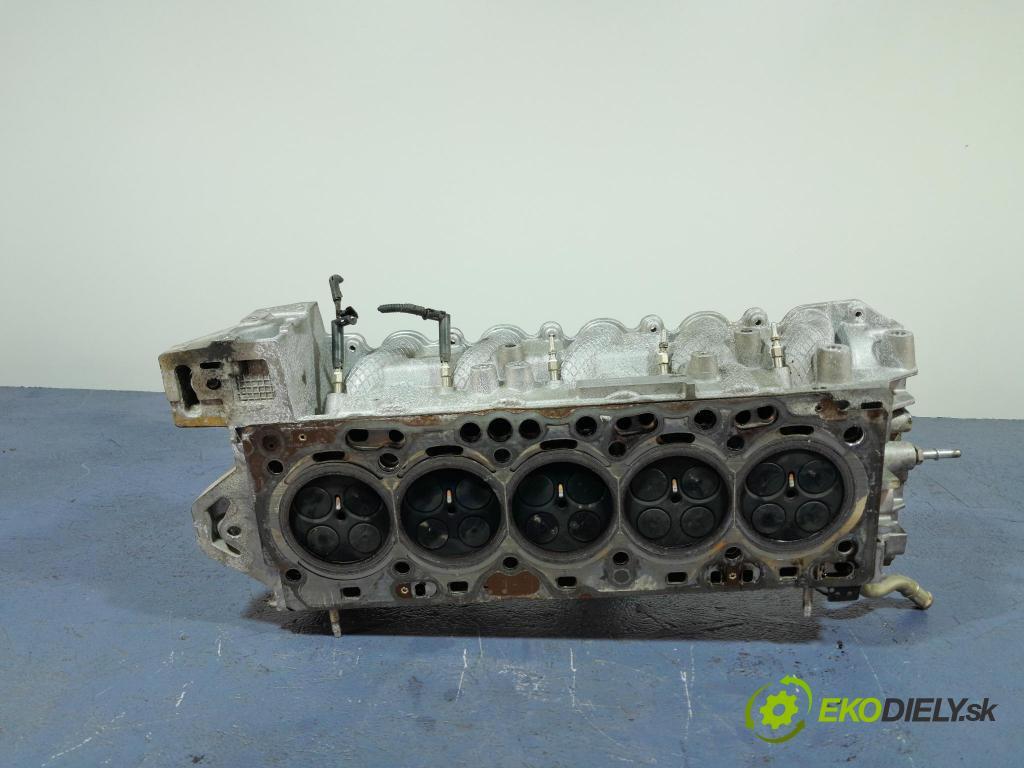 Volvo V40 2013 hlava Motor: 30777365