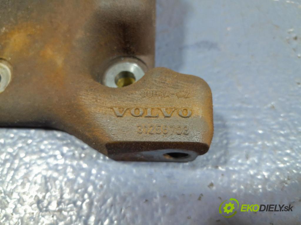 Volvo V40 2013 poloos Prava: Predné 31256703