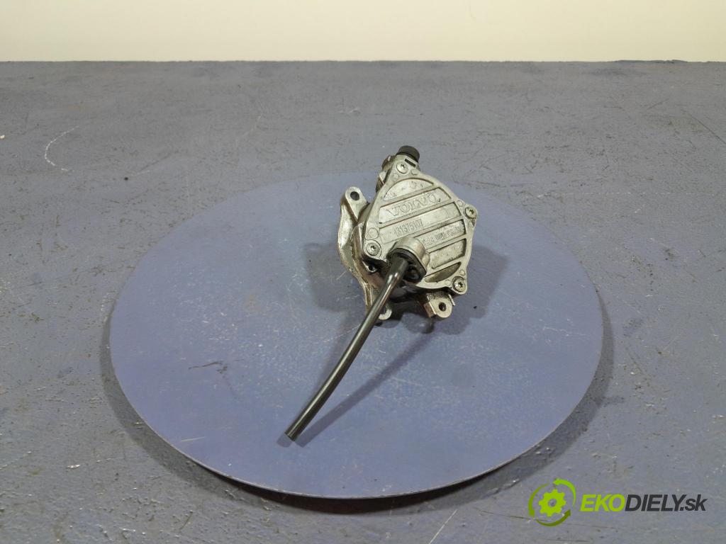Volvo V40 2013 čerpadlo vakuová 31375107