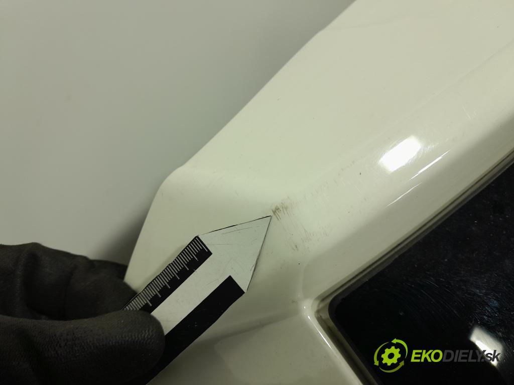 Dodge Journey 2014 zadní dveře kufra: kufr 01