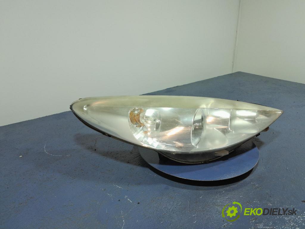 Peugeot 206 2012 světlo v pravo: 9686606280