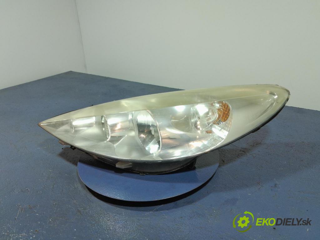 Peugeot 206 2012 světlo Levý: 9686606780