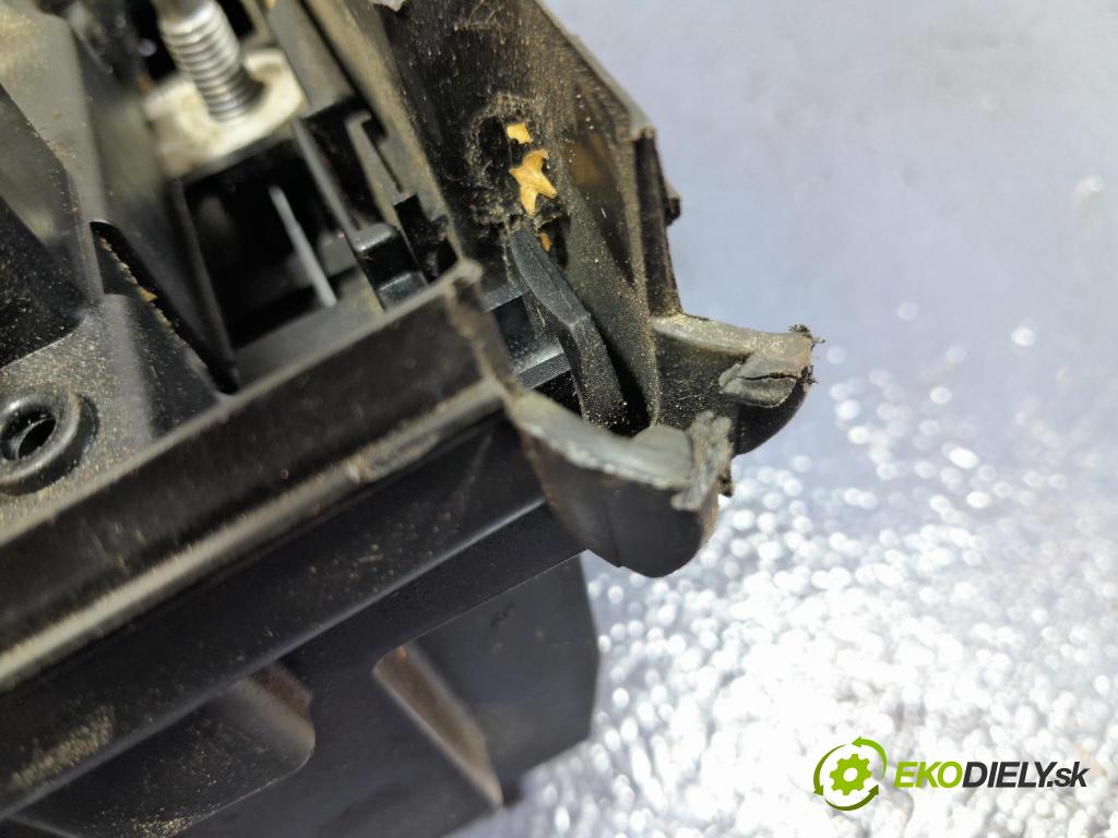 Peugeot 206 2012 skříňka Pojistky 9657608780