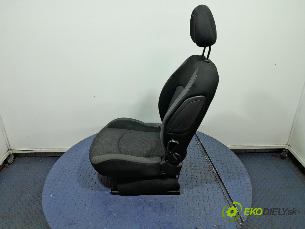 Peugeot 206 2012 Sedadlo levý (Sedačky, sedadla)