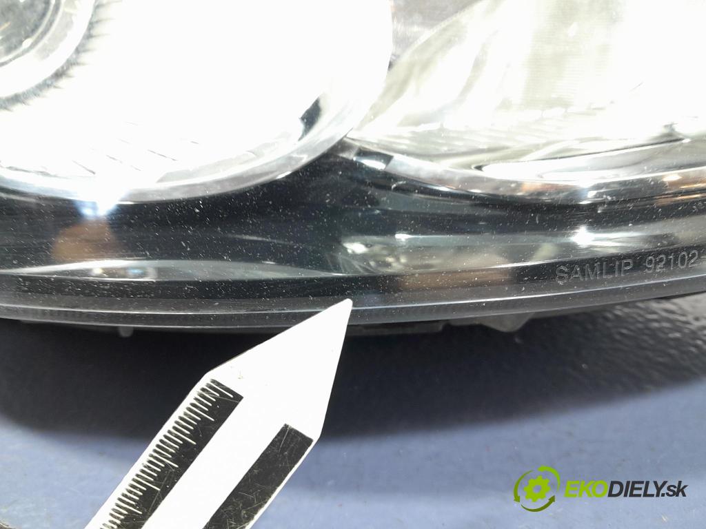 Hyundai Ix35 2012 Reflektor: v pravo: 92102-2Y