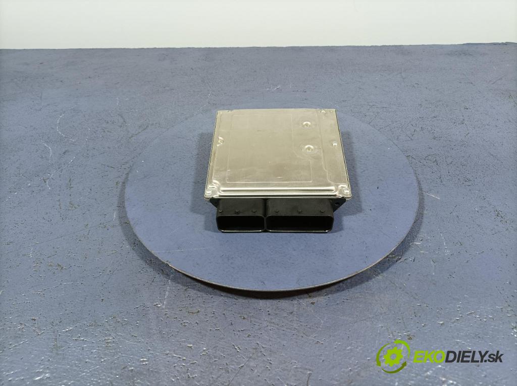 Bmw Seria 5 2004 riadiaca jednotka Motor: 7796637