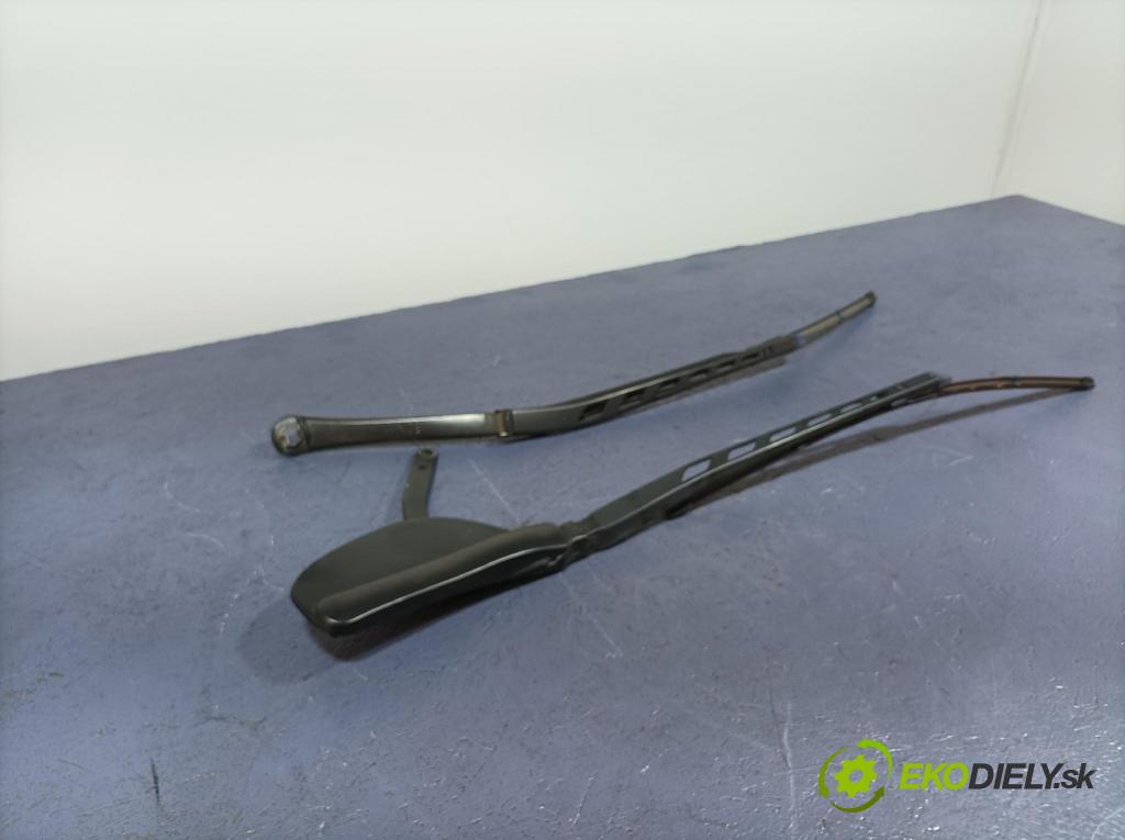 Bmw Seria 5 2004 Paže: Stěrače: před 7035103