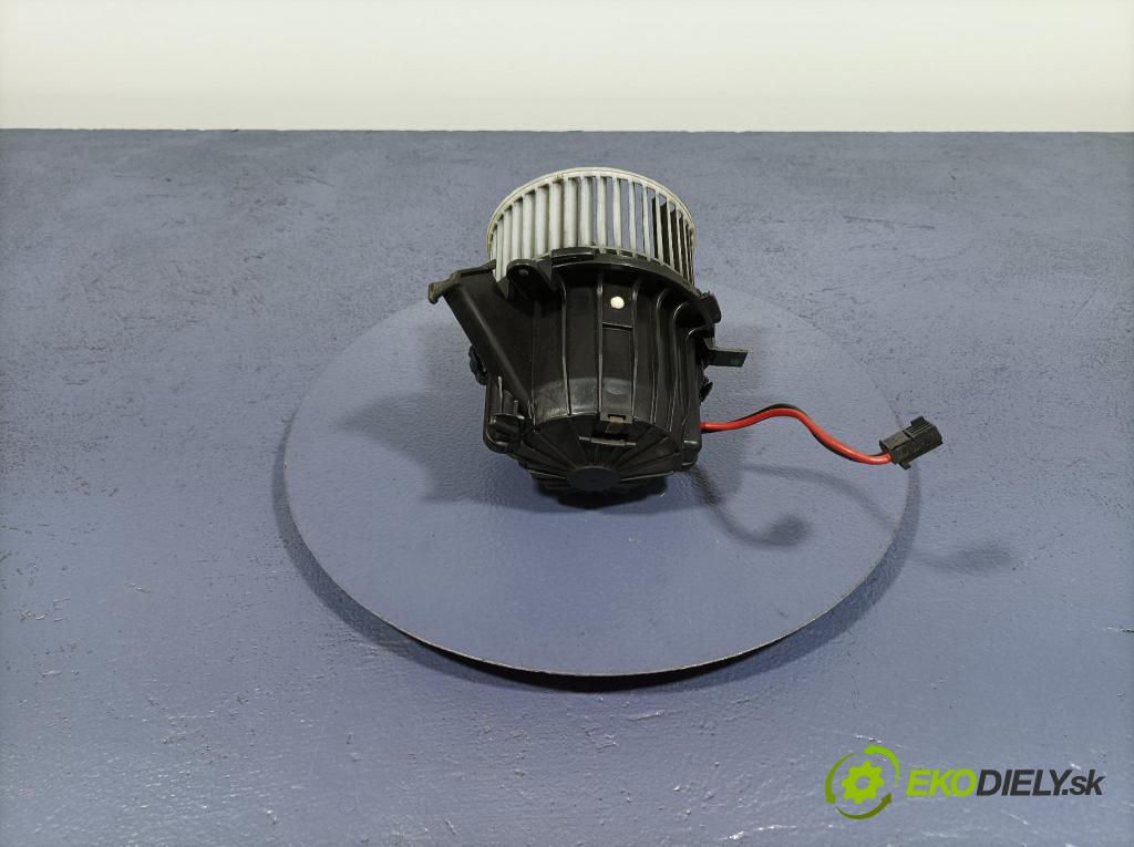 Audi A4 2012 ventilátor Vzduch: 