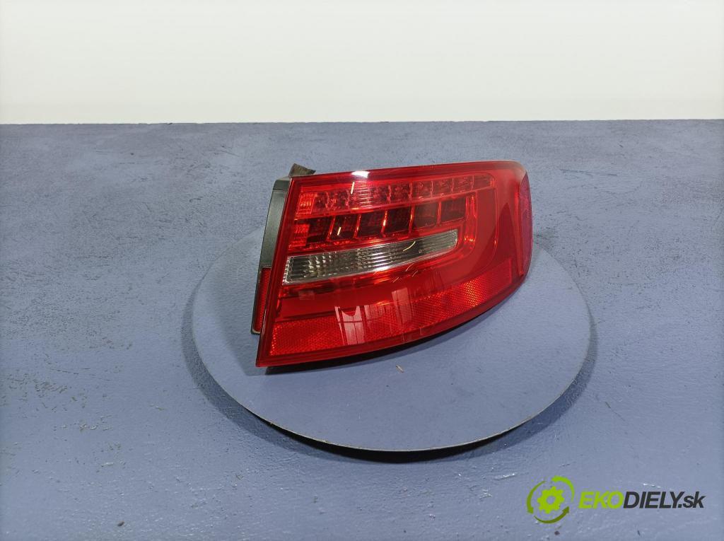 Audi A4 2012 světlo Zad: Práva: Mimo: 8K9945096D
