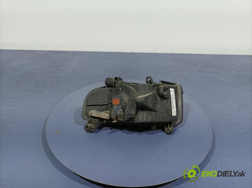 Audi A4 2012 Halogen Levý: 8K0941699