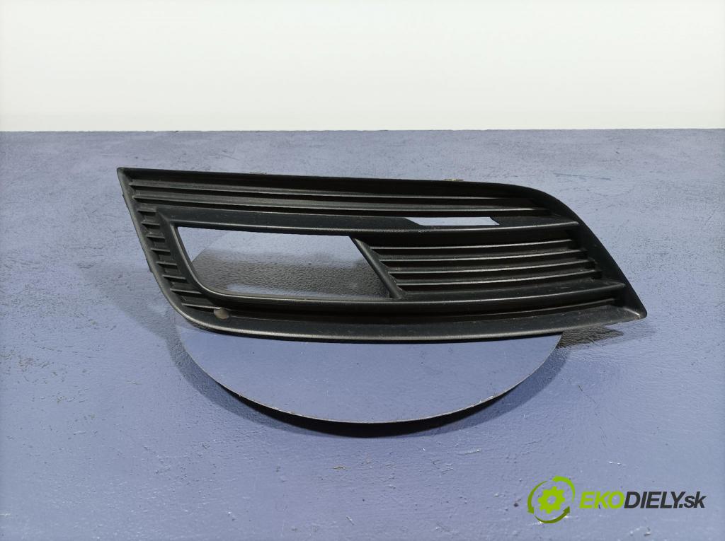 Audi A4 2012 lišta narazník 8K0807681K