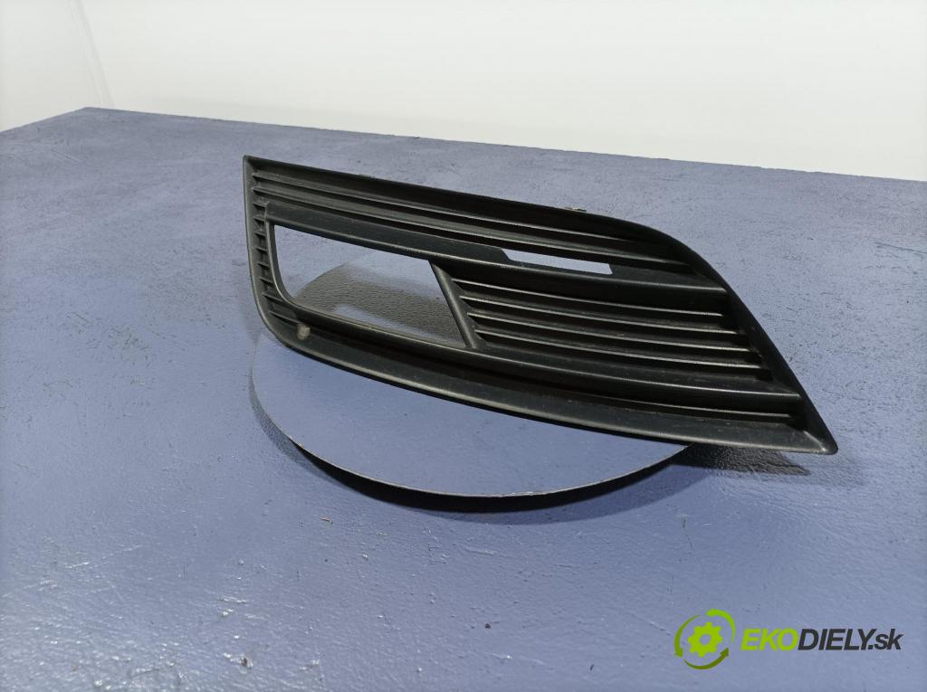 Audi A4 2012 lišta narazník 8K0807681K