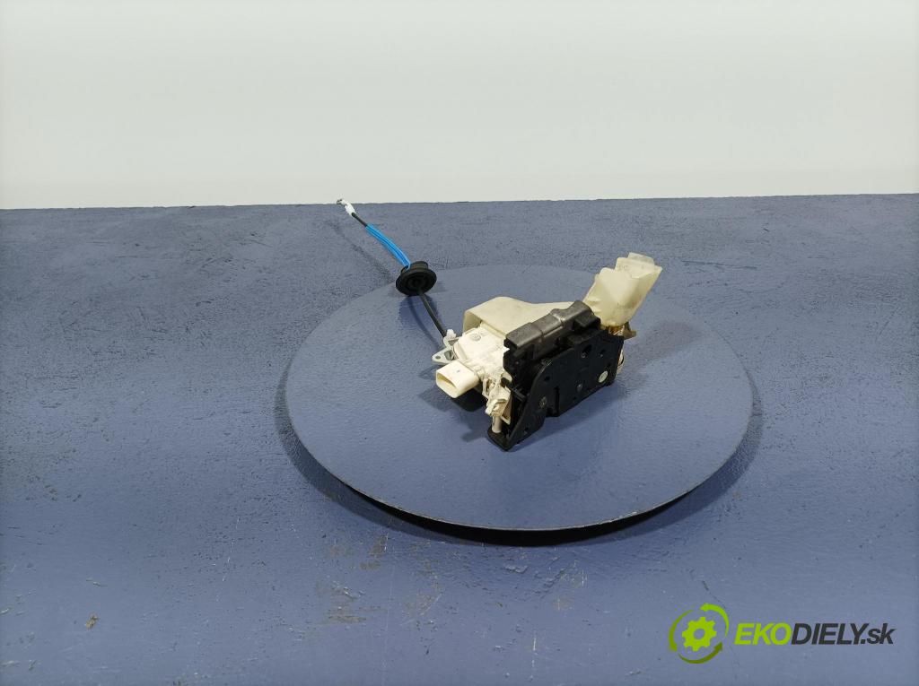 Audi A4 2012 zámek dveře před Levý: 8J1837015C