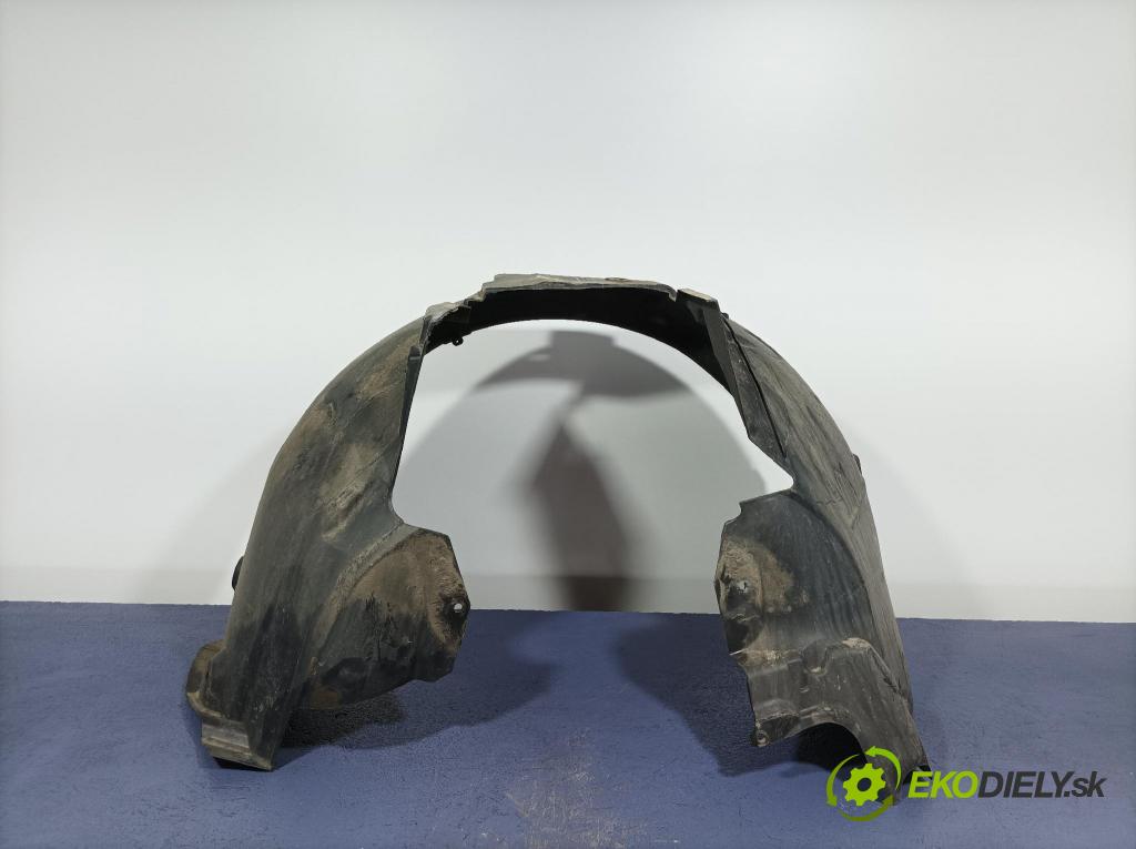 Audi A4 2012 blatník: Plastický před 8K0821171N
