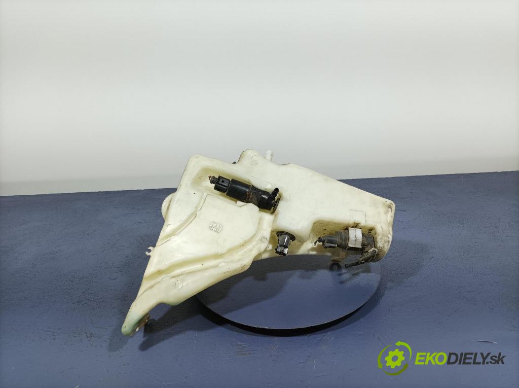 Audi A4 2012 nádržka Podložka: 8T0955453C