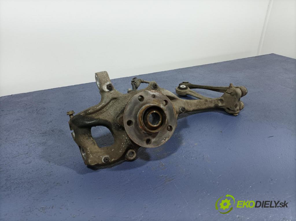 Audi A4 2012 náboj levá 4G0407241C