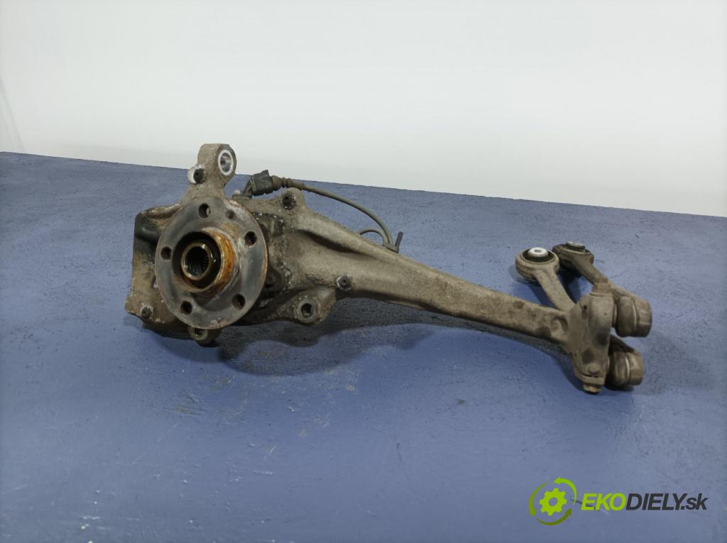 Audi A4 2012 náboj levá 4G0407241C