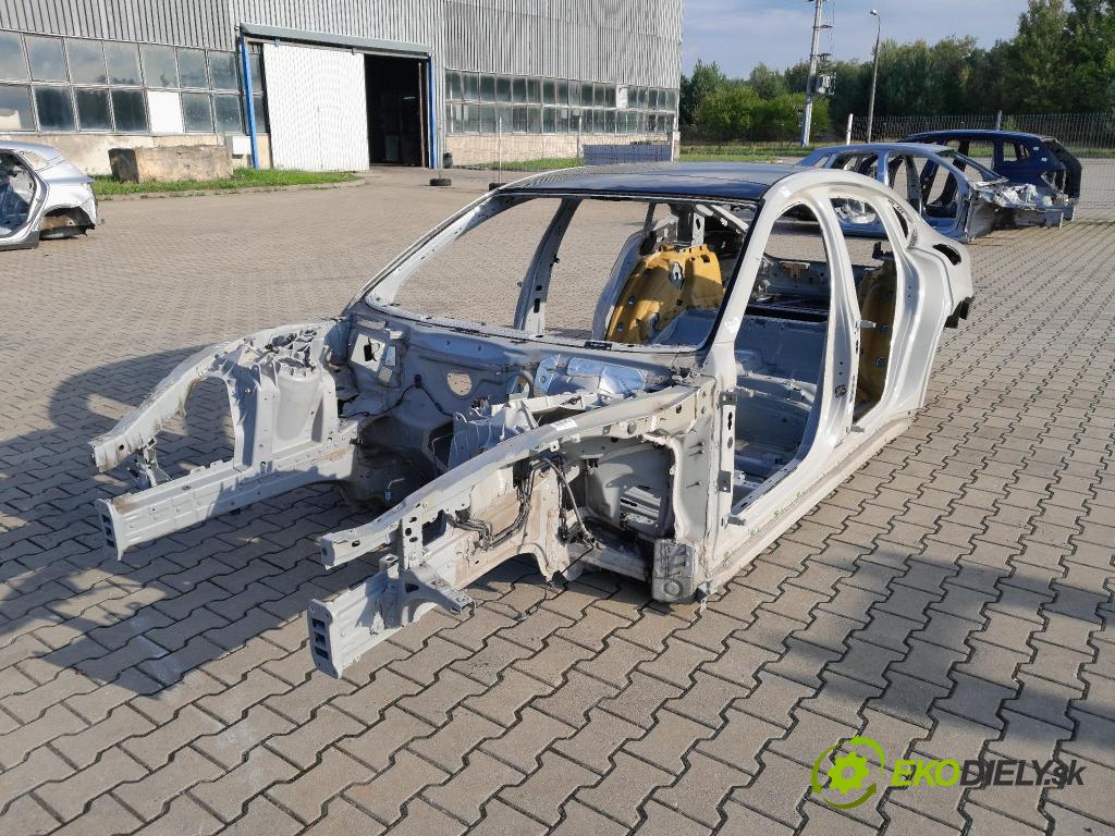 Porsche Panamera 2017 Zad: