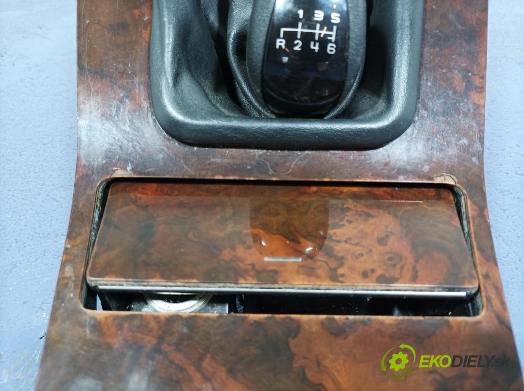 Mercedes ML-Klasa 2001 lišta Dekoratívní: Uvnitř A1636809136