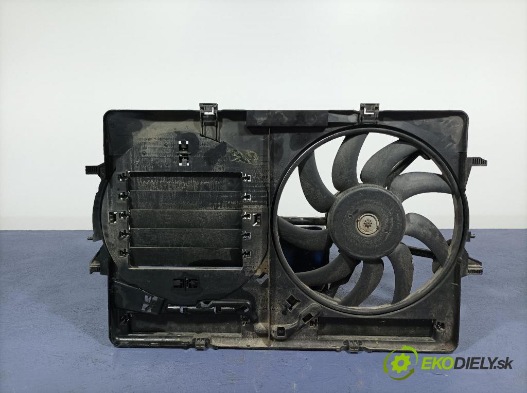 Audi A4 2012 ventilátor Chladič: 8K0121207B