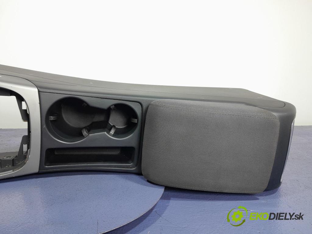 Audi A4 2012 operadlo