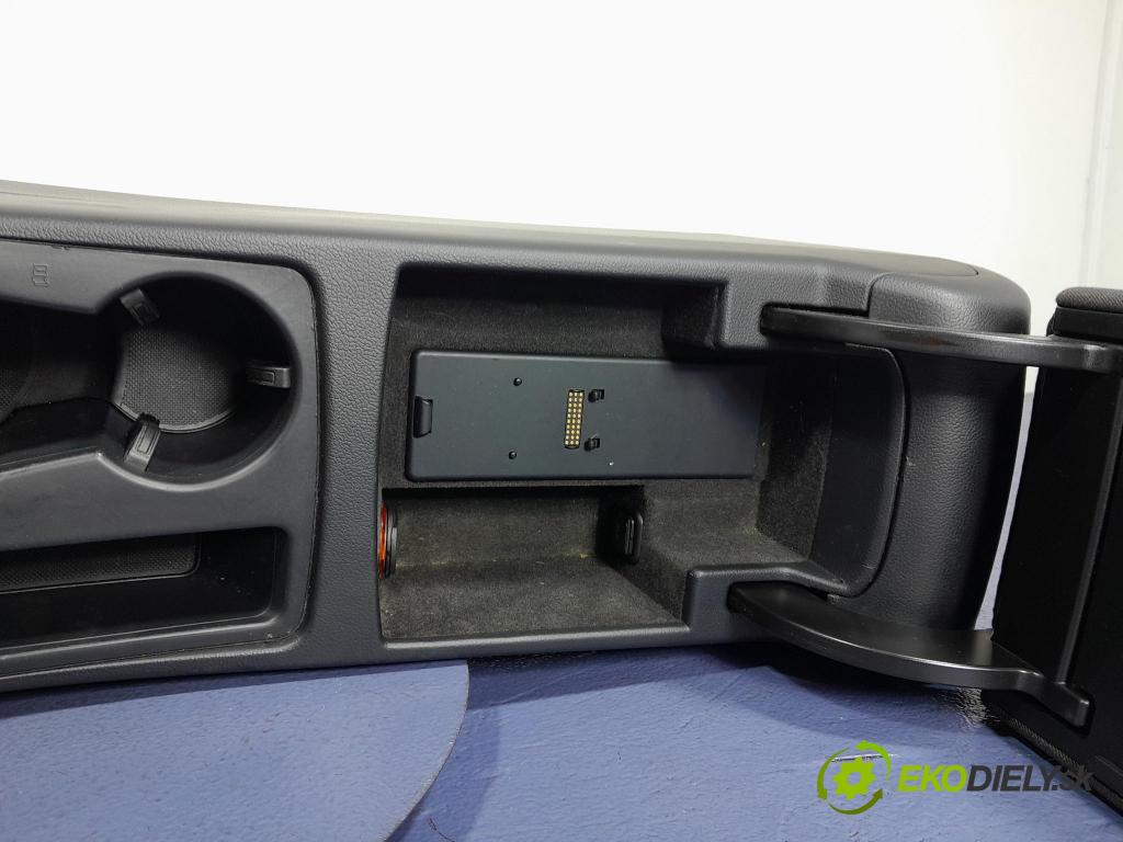 Audi A4 2012 operadlo