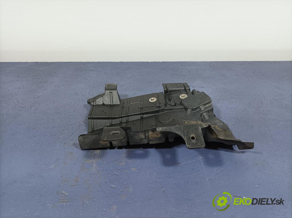 Citroen Ds4 2017 kryt Plast: podvozek: 9807276280