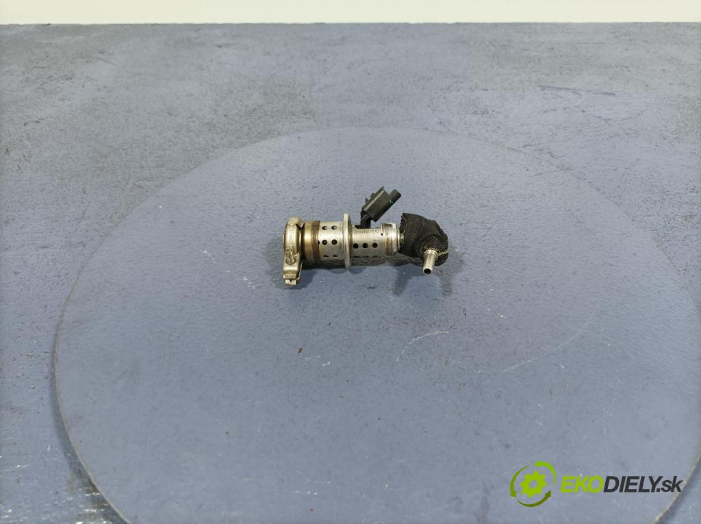 Citroen Ds4 2017 vstřikovač 9802763880