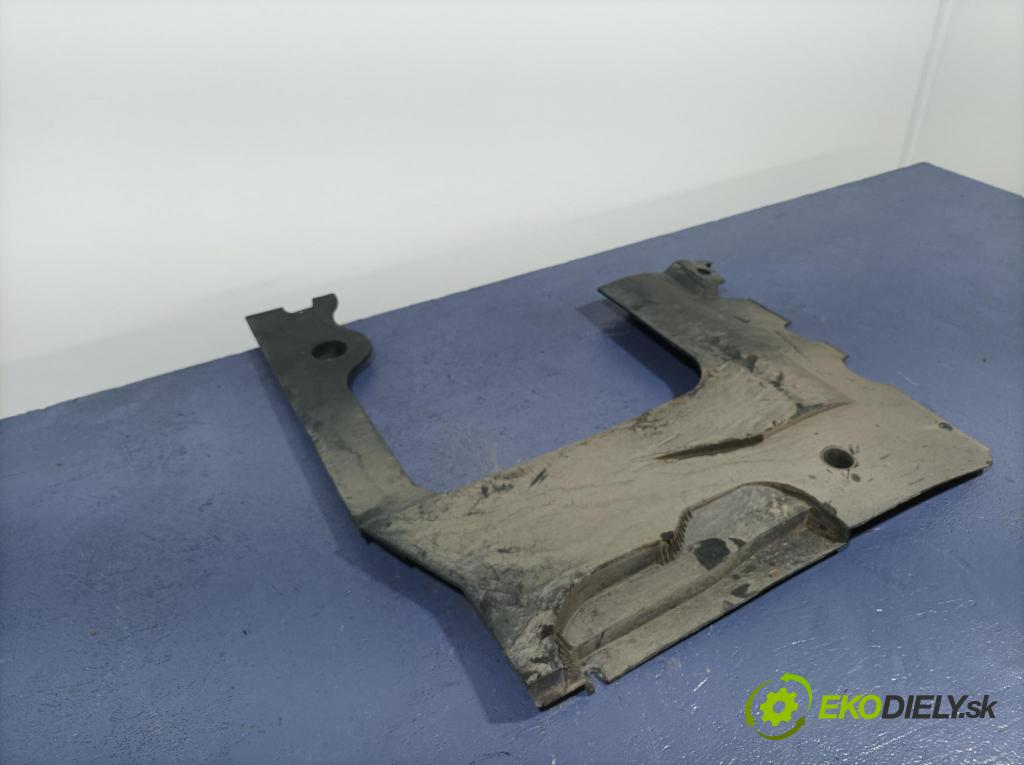 Citroen Ds4 2017 kryt Plast: podvozek: 9808459280