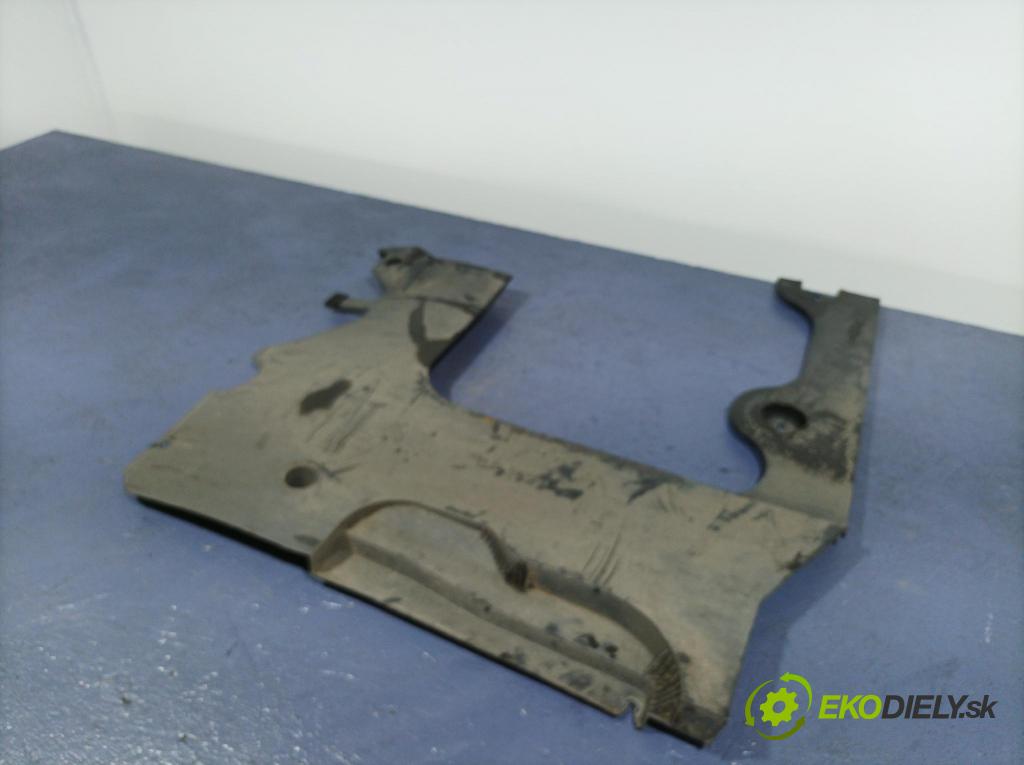 Citroen Ds4 2017 kryt Plast: podvozek: 9676556880