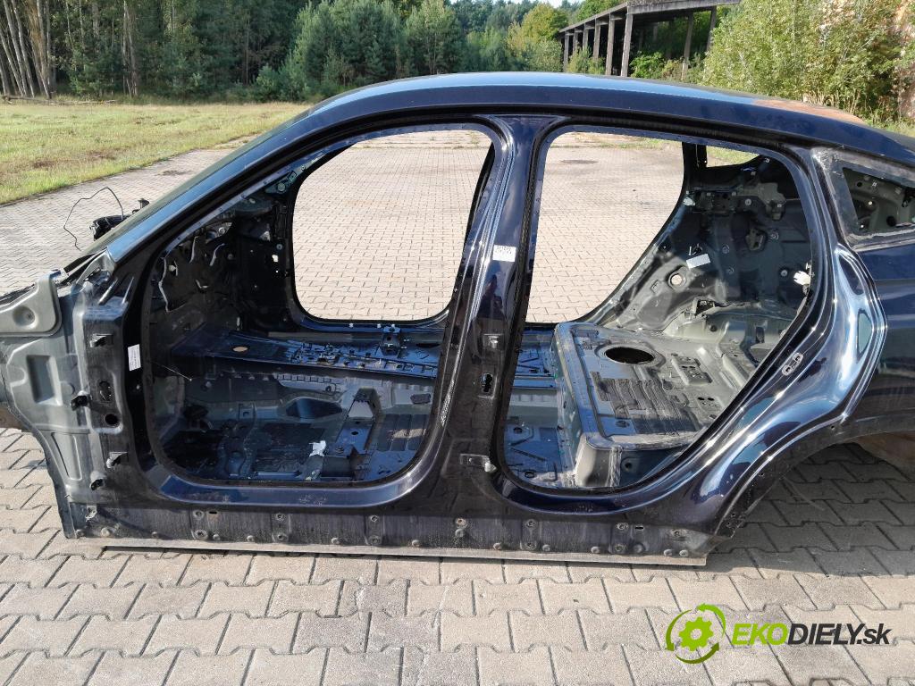 Bmw X6 0 práh Levý: