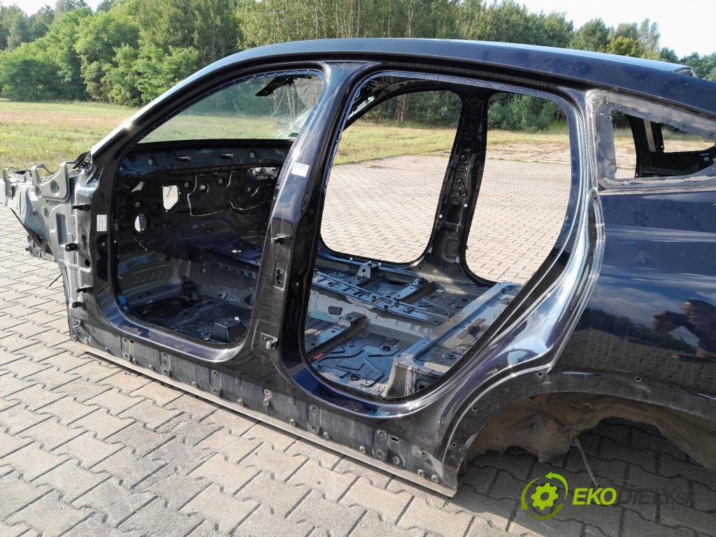 Bmw X6 0 práh Levý: