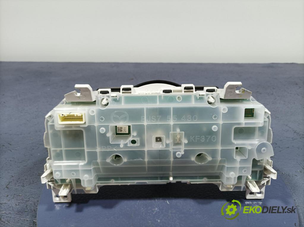 Mazda 3 2017 Přístrojová deska BJS755430