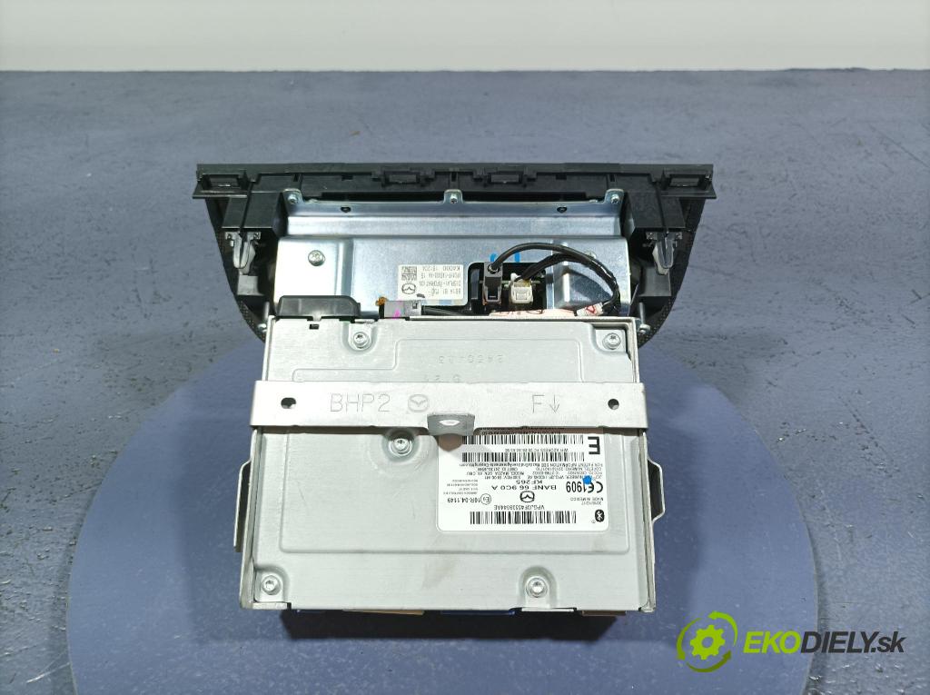 Mazda 3 2017 displej Radio / GPS B61A611J0