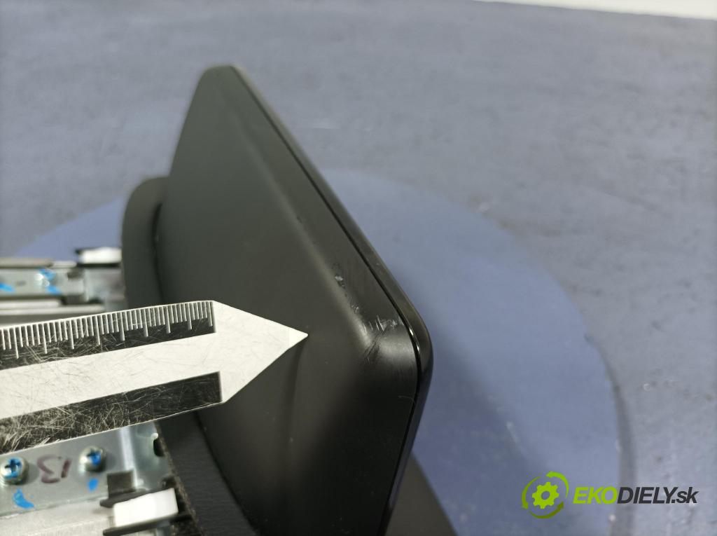 Mazda 3 2017 displej Radio / GPS B61A611J0