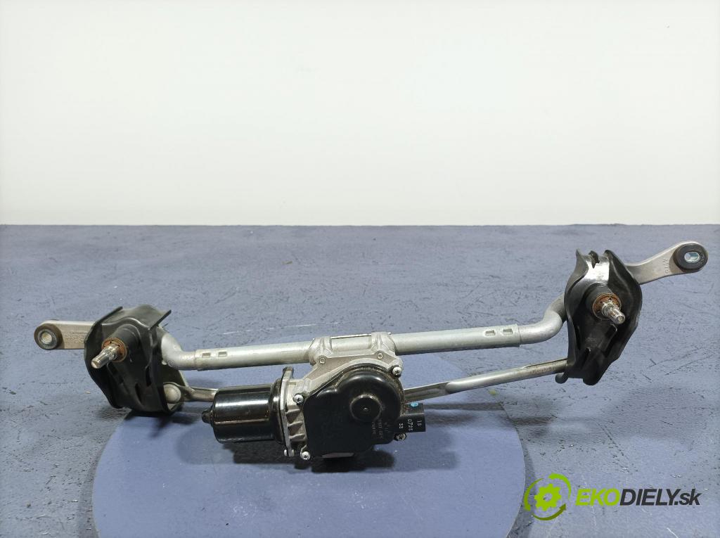 Mazda 3 2017 mechanismus motorek Stěrače: před BJS76737X